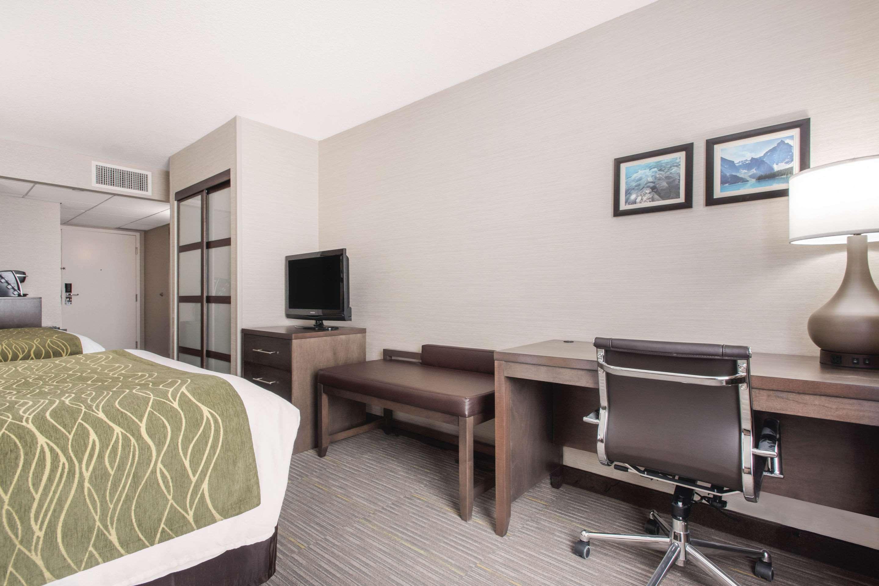 Comfort Inn&Suites Red Deer Buitenkant foto