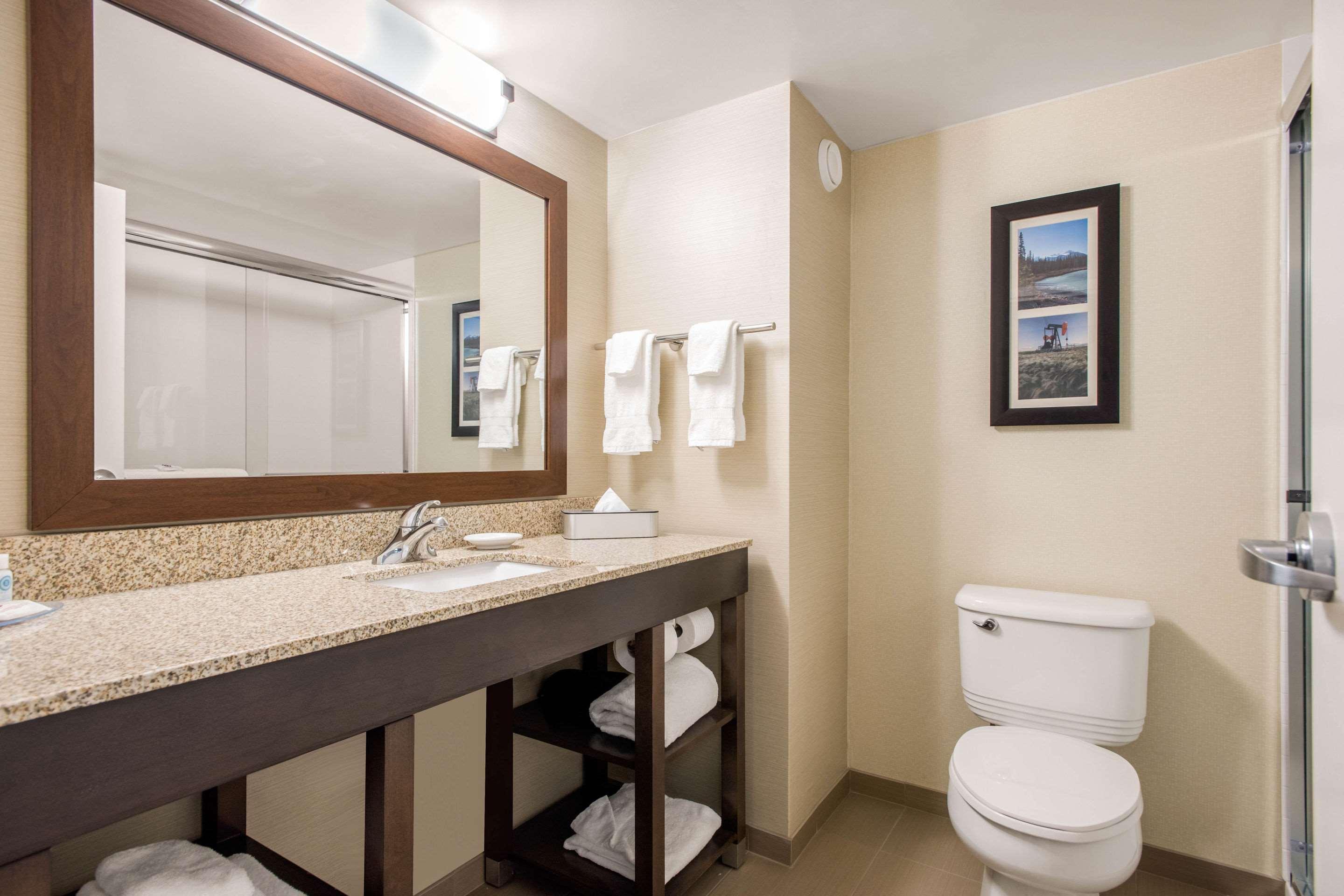 Comfort Inn&Suites Red Deer Buitenkant foto