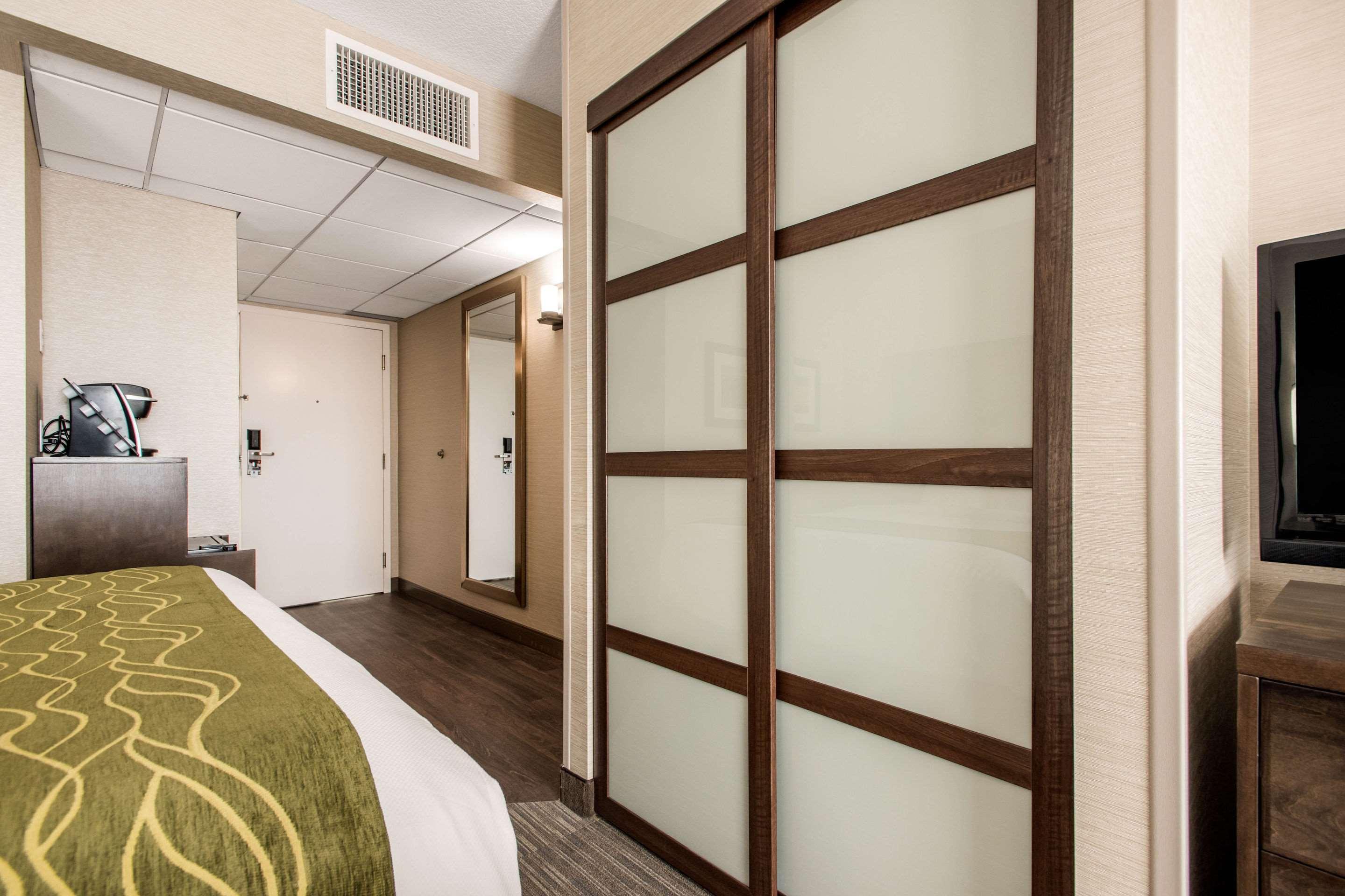 Comfort Inn&Suites Red Deer Buitenkant foto