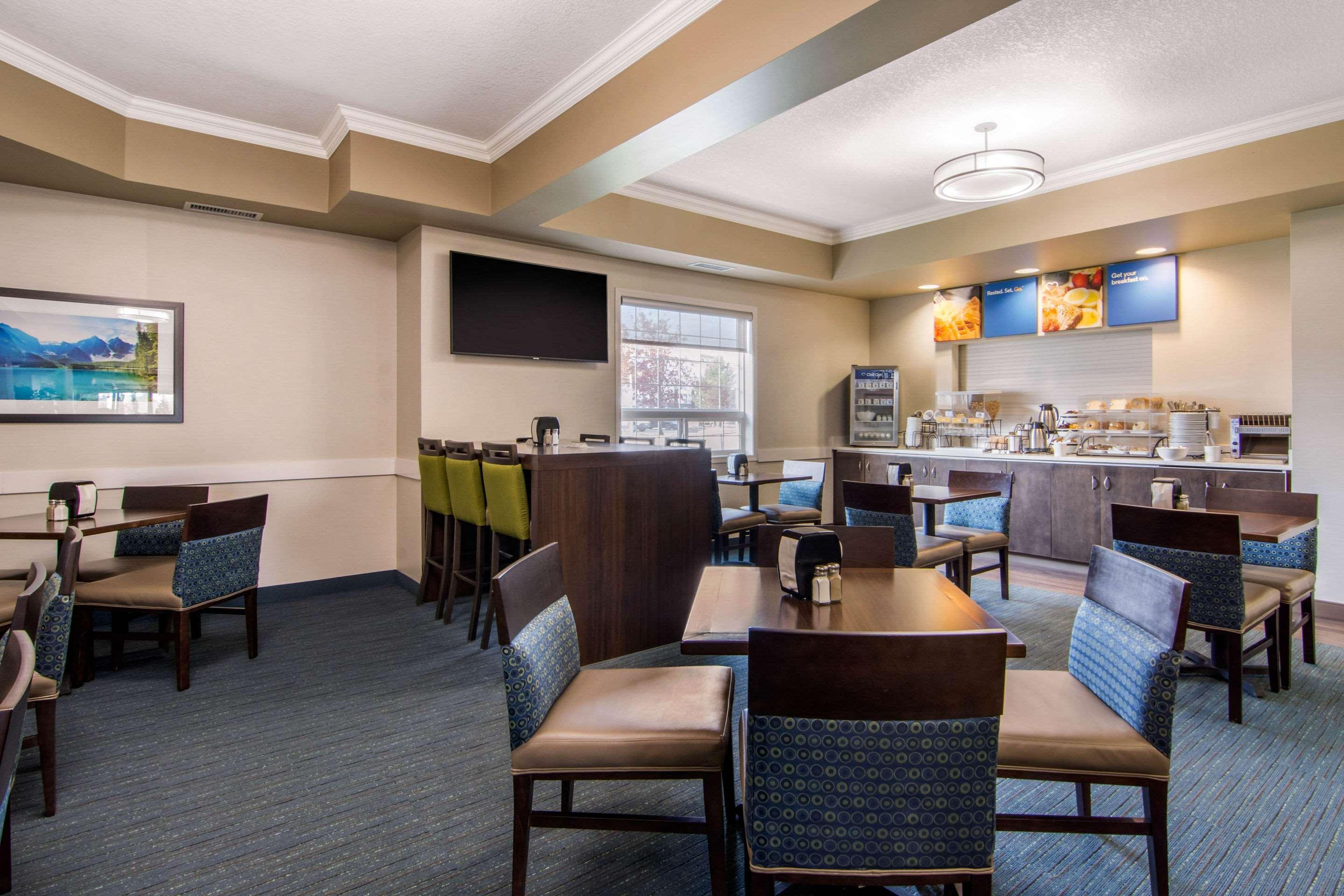Comfort Inn&Suites Red Deer Buitenkant foto